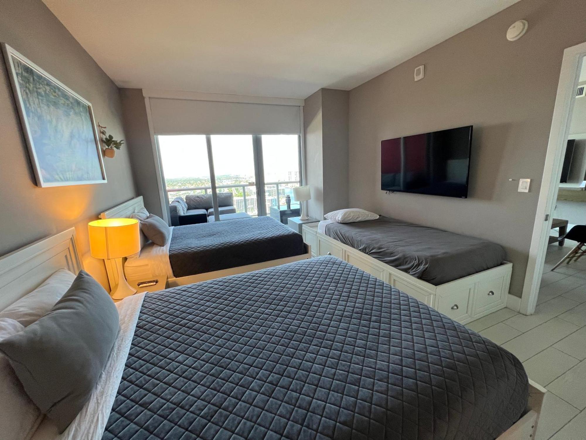 Mvr Apartments At Beachwalk Resort ハランデール・ビーチ エクステリア 写真