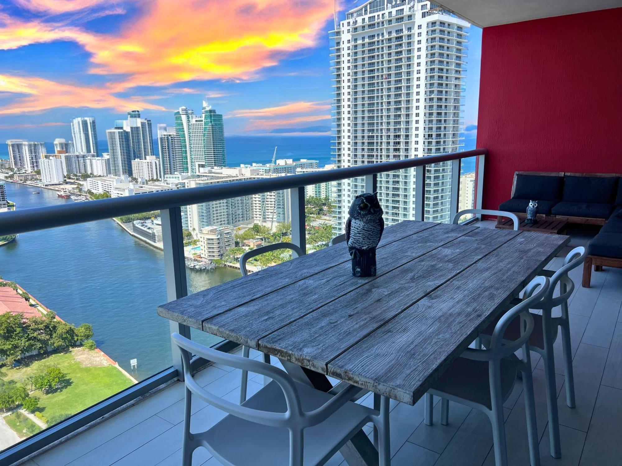 Mvr Apartments At Beachwalk Resort ハランデール・ビーチ エクステリア 写真