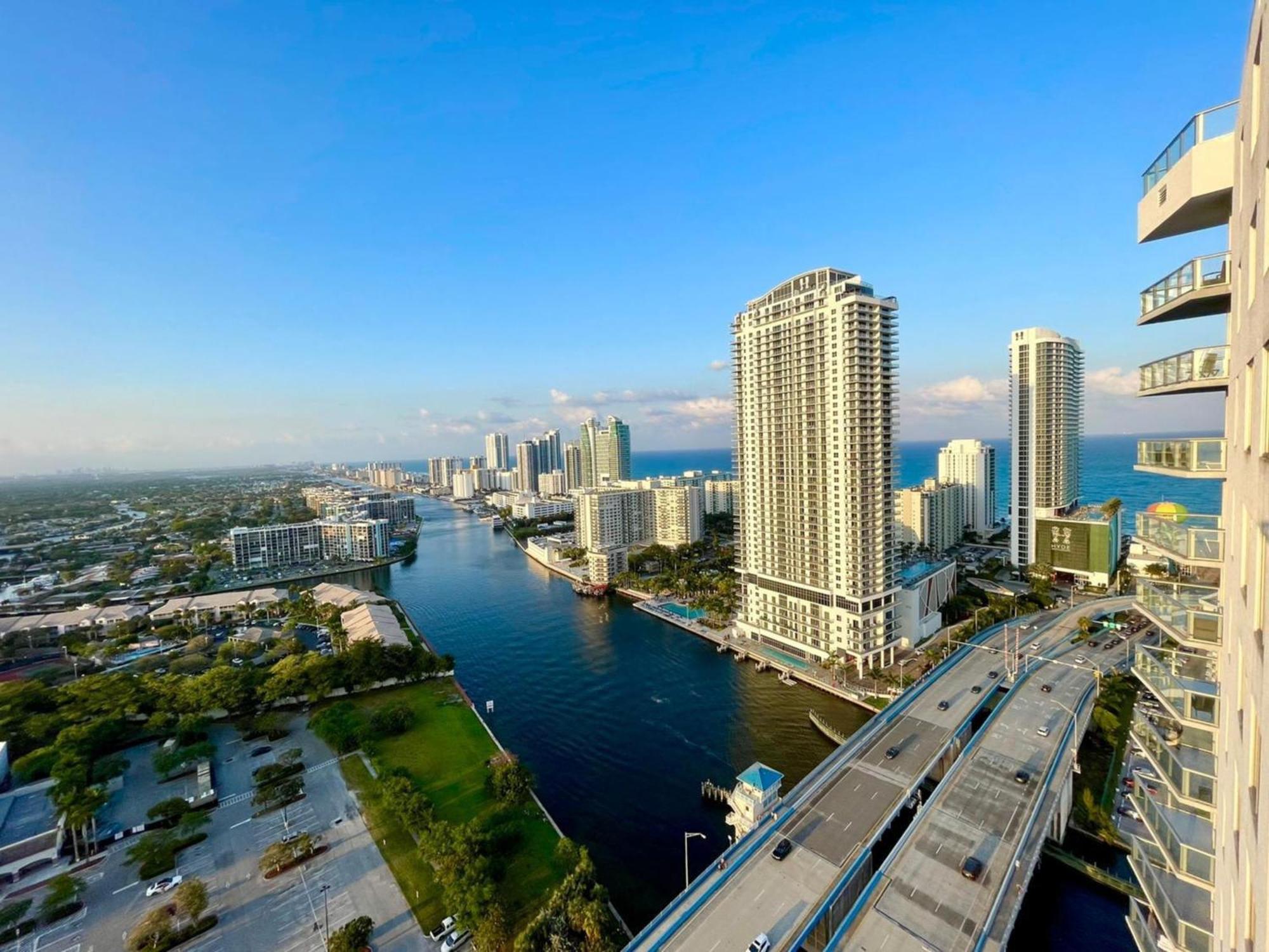 Mvr Apartments At Beachwalk Resort ハランデール・ビーチ エクステリア 写真