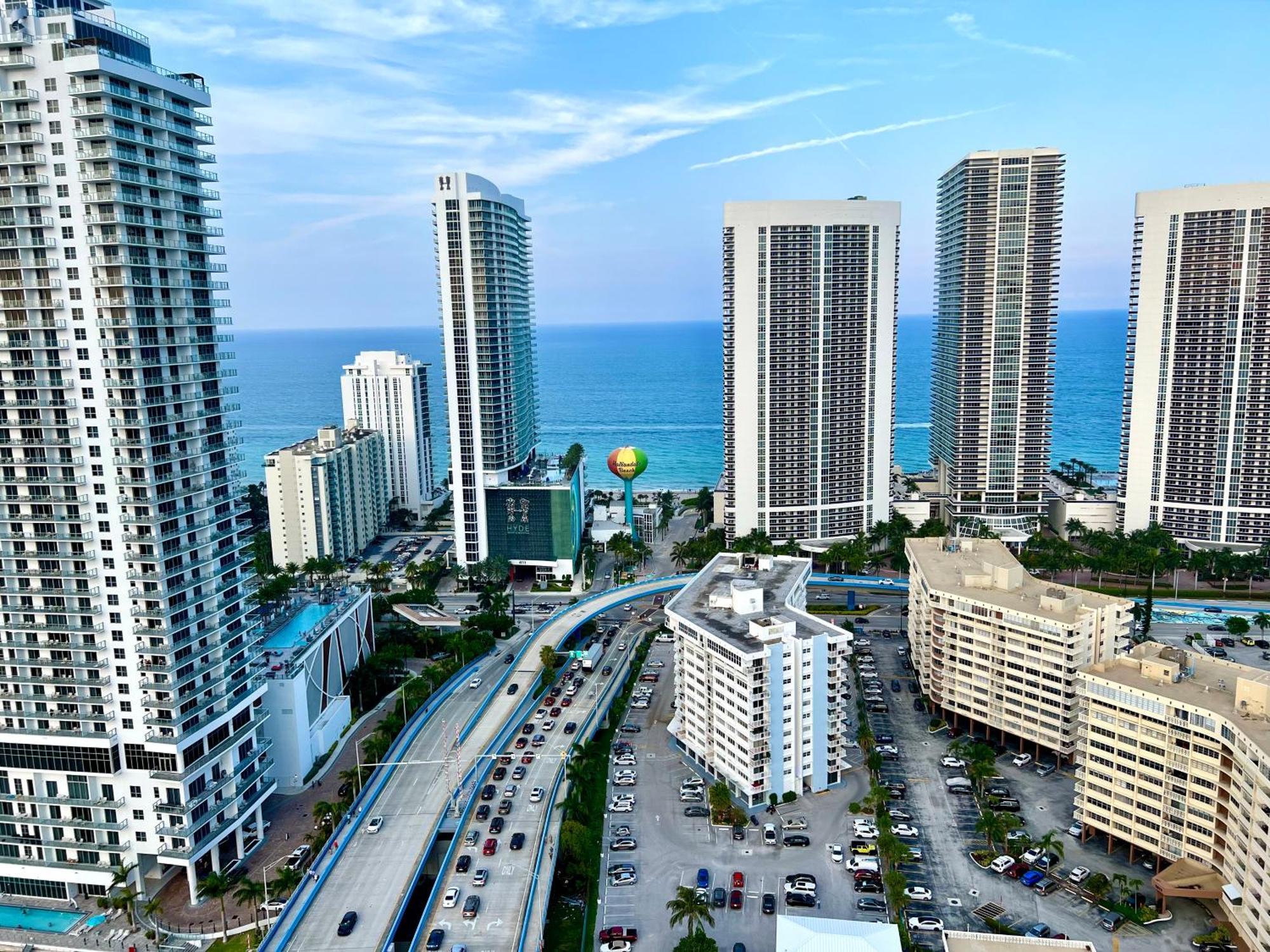 Mvr Apartments At Beachwalk Resort ハランデール・ビーチ エクステリア 写真