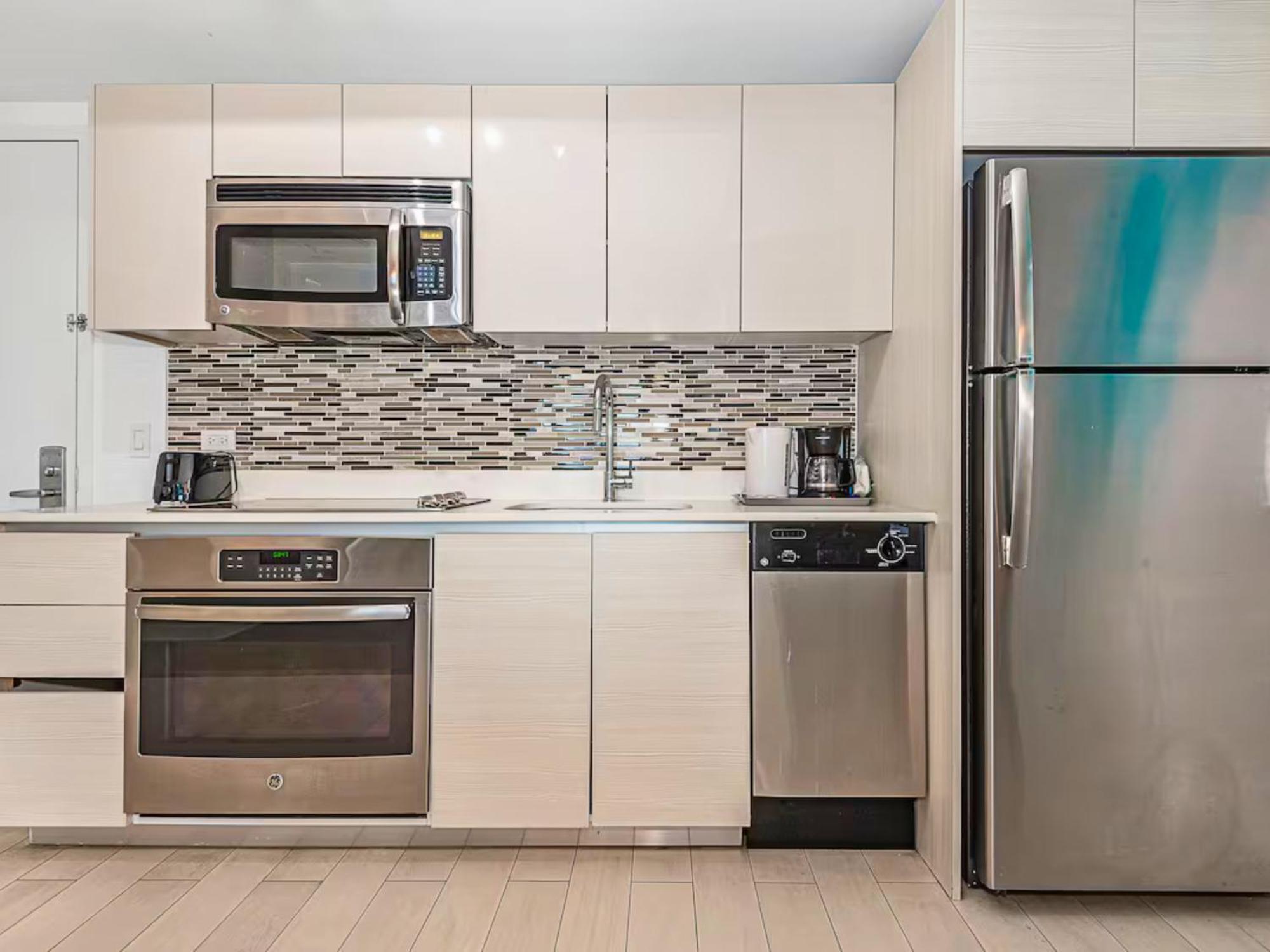 Mvr Apartments At Beachwalk Resort ハランデール・ビーチ エクステリア 写真